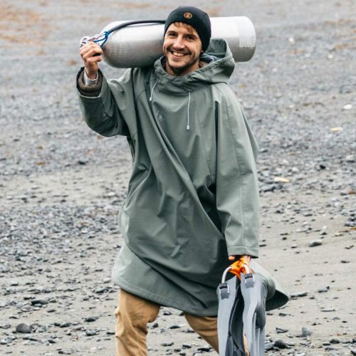 Fourth Element Storm Poncho sea moss ()