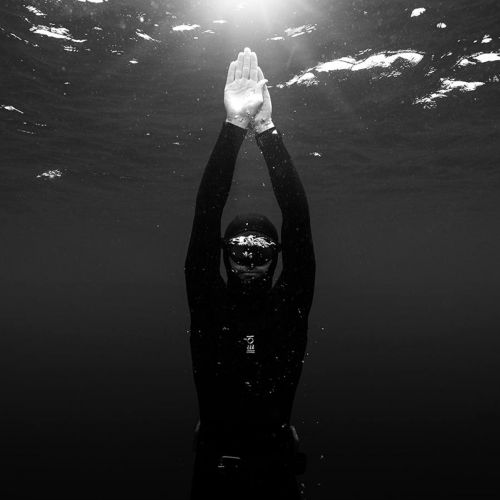 Fourth Element RF1 Men’s Freediving Vest ()