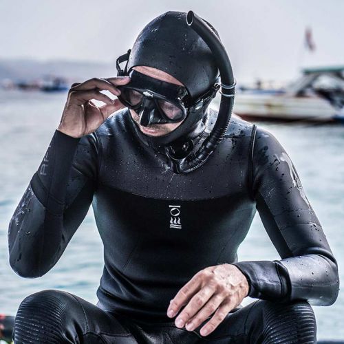 Fourth Element RF1 Men’s Freediving Vest ()